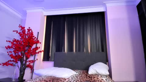 Snapshot of lilith_and_marcusblain chatting on February 14, 10:58 pm Lili Marcus online show from February 14, 10:58 pm