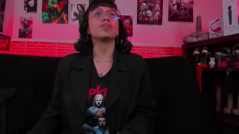 Snapshot of lilith_deveraux_ chatting on September 11, 3:01 pm MISTRESS LILITH online show from September 11, 3:01 pm