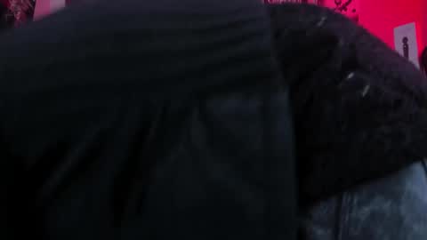 Snapshot of lilith_deveraux_ chatting on October 1, 1:50 pm MISTRESS LILITH online show from October 1, 1:50 pm