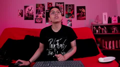 Snapshot of lilith_deveraux_ chatting on October 21, 3:13 pm MISTRESS LILITH online show from October 21, 3:13 pm