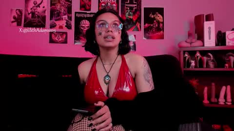 Snapshot of lilith_deveraux_ chatting on October 25, 3:07 pm MISTRESS LILITH online show from October 25, 3:07 pm