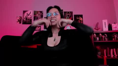 Snapshot of lilith_deveraux_ chatting on October 30, 5:13 pm MISTRESS LILITH online show from October 30, 5:13 pm