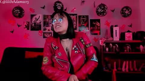 Snapshot of lilith_deveraux_ chatting on November 12, 2:28 pm MISTRESS LILITH online show from November 12, 2:28 pm