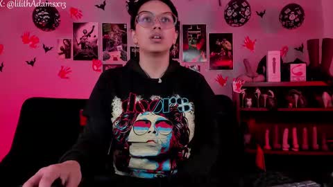 Snapshot of lilith_deveraux_ chatting on November 19, 3:23 pm MISTRESS LILITH online show from November 19, 3:23 pm