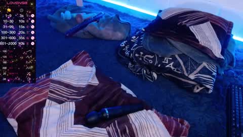 IG soylilith green7   online show from December 2, 4:42 am