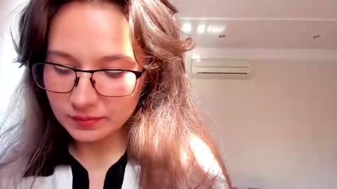 Snapshot of lilith_lutherlow chatting on February 20, 10:48 am lilith online show from February 20, 10:48 am