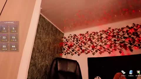 lilith_miller21 online show from September 26, 9:19 pm