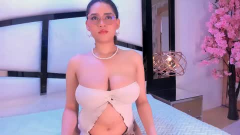    online show from September 23, 1:25 pm