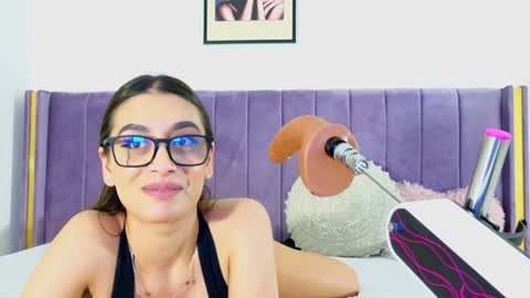 Snapshot of lilithcapri777 chatting on January 14, 4:50 pm Lily online show from January 14, 4:50 pm