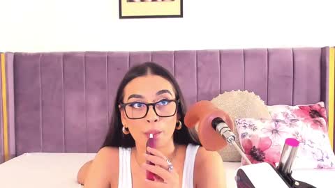 Snapshot of lilithcapri777 chatting on March 8, 5:01 pm Lily online show from March 8, 5:01 pm