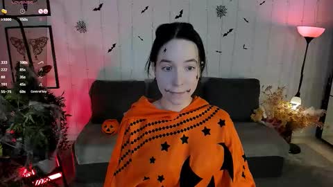 Snapshot of lilithlunna chatting on October 30, 6:08 pm Lilith online show from October 30, 6:08 pm