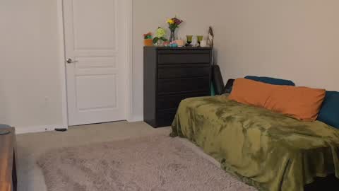 L online show from January 31, 5:42 pm