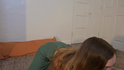 L online show from March 6, 12:21 am