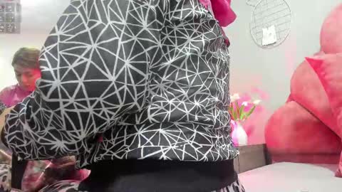 lilithsmith__ online show from February 11, 11:10 am