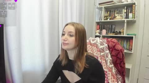 Snapshot of lillyfan_x chatting on March 9, 4:05 am LillyFan X online show from March 9, 4:05 am