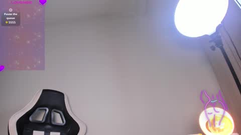 Lilly online show from October 14, 1:12 pm