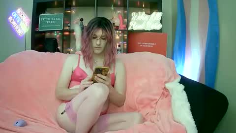 lillyVonT online show from September 28, 11:21 pm