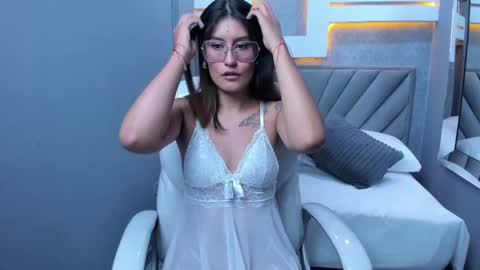 Lilly  online show from September 30, 4:39 am