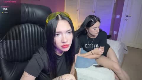 Snapshot of lilo_meow chatting on November 27, 3:03 pm Kris Lilo online show from November 27, 3:03 pm