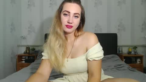 Snapshot of lilu_cute25 chatting on November 11, 10:10 pm lilu_cute25 online show from November 11, 10:10 pm