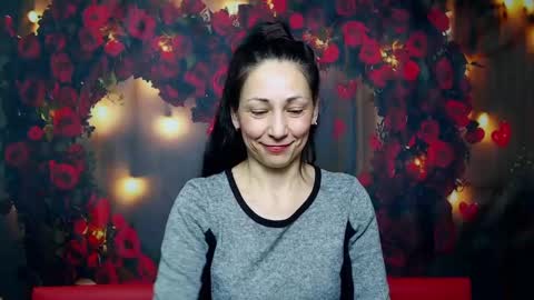 Snapshot of lilugrants chatting on February 16, 2:42 am lilugrants online show from February 16, 2:42 am