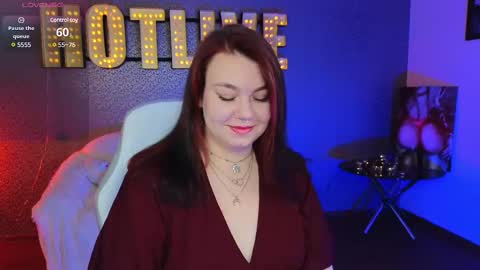 Snapshot of lilumytrend chatting on February 9, 6:11 am Lilu online show from February 9, 6:11 am