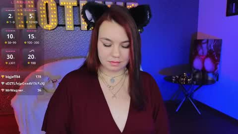 Snapshot of lilumytrend chatting on February 9, 9:16 am Lilu online show from February 9, 9:16 am