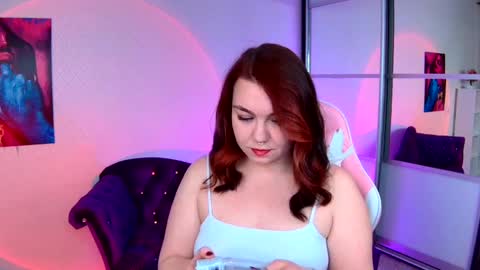 Snapshot of lilumytrend chatting on February 15, 12:22 pm Lilu online show from February 15, 12:22 pm