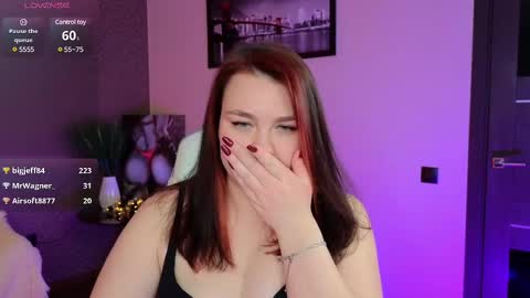 Snapshot of lilumytrend chatting on February 16, 9:04 am Lilu online show from February 16, 9:04 am