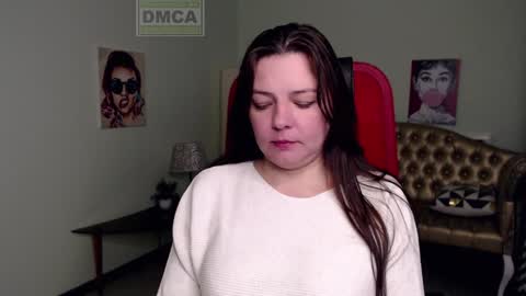 Lily online show from December 9, 1:55 pm