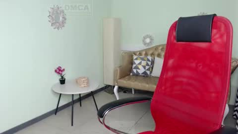 Lily online show from February 13, 6:41 am