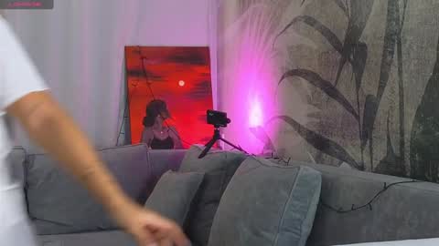 Snapshot of lily_foster_ chatting on December 23, 2:28 pm Lily online show from December 23, 2:28 pm