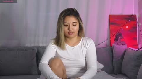 Snapshot of lily_foster_ chatting on January 3, 5:06 am Lily online show from January 3, 5:06 am