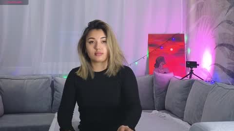 Snapshot of lily_foster_ chatting on January 5, 4:04 am Lily online show from January 5, 4:04 am