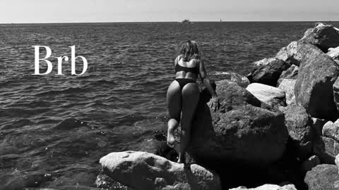 Snapshot of lily_foster_ chatting on February 8, 8:09 am Lily online show from February 8, 8:09 am