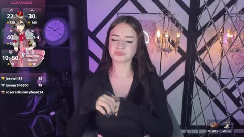 Snapshot of lily_moonlight chatting on December 8, 1:58 pm Lily online show from December 8, 1:58 pm