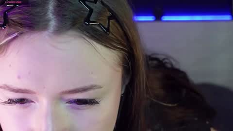 Snapshot of lily_moonlight chatting on January 10, 7:04 am Lily online show from January 10, 7:04 am