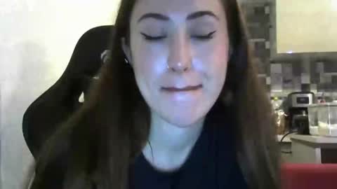 Snapshot of lily_rose22 chatting on October 21, 3:24 pm lily_rose22 online show from October 21, 3:24 pm