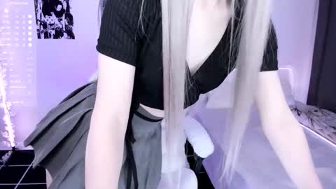 Lily online show from November 24, 5:56 pm