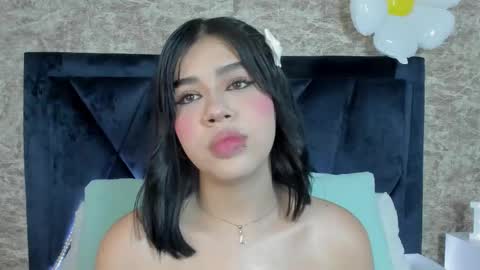 LilyWoodz online show from September 12, 7:25 pm