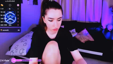 Snapshot of lily_xbaby chatting on February 22, 11:57 am LILY online show from February 22, 11:57 am