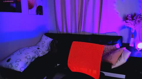 Snapshot of lily_xbaby chatting on September 23, 8:39 am LILY online show from September 23, 8:39 am