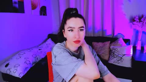 Snapshot of lily_xbaby chatting on September 28, 7:25 am LILY online show from September 28, 7:25 am