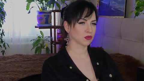 Lily online show from October 31, 11:22 am