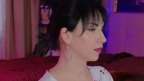 Lily online show from November 27, 8:38 am