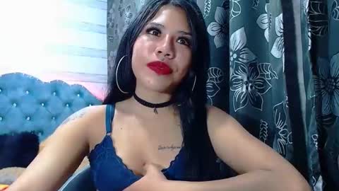 lilyjamesx online show from February 5, 6:48 pm