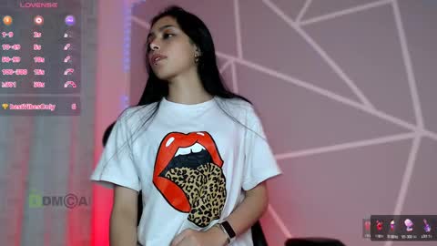 Liliana louise online show from December 3, 10:07 pm