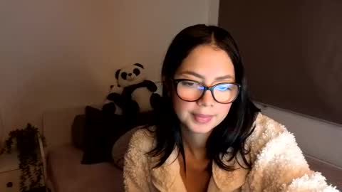 Snapshot of lilypanda chatting on November 6, 8:21 pm LillyPanda online show from November 6, 8:21 pm