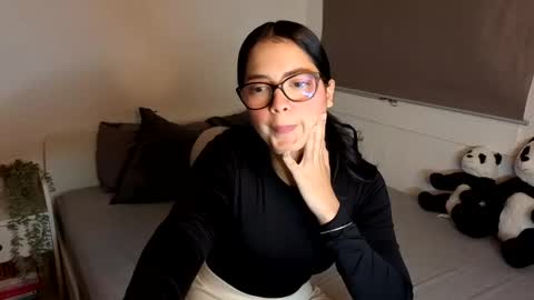 Snapshot of lilypanda chatting on November 7, 8:42 pm LillyPanda online show from November 7, 8:42 pm