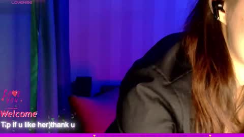 Snapshot of lilyxsky chatting on October 31, 1:45 pm LilyXSky online show from October 31, 1:45 pm